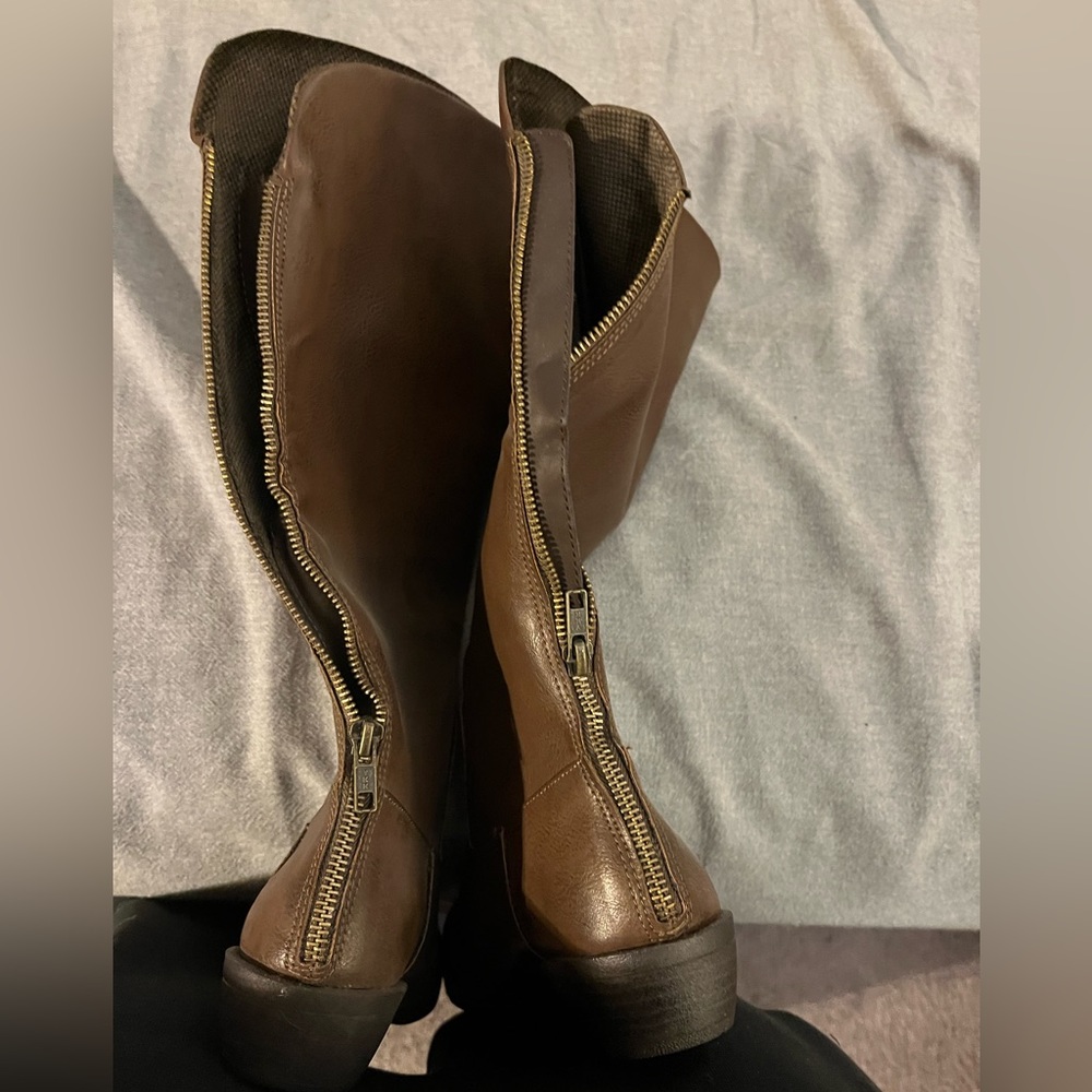 B.O.C. Boots - Picture 2 of 2
